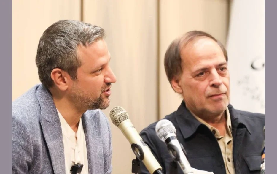 نشست چای و کتاب